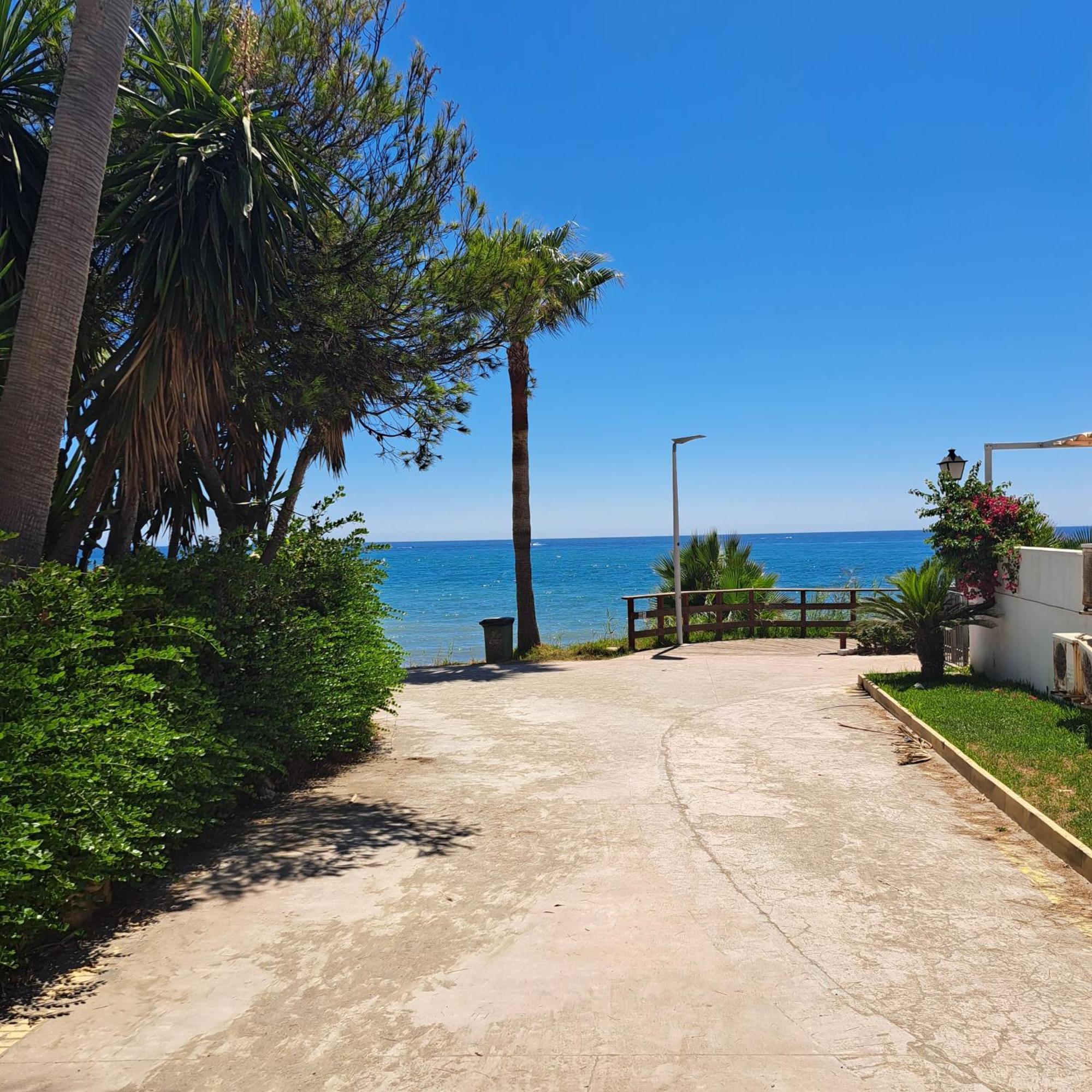 Hello Cosmo Apartment Estepona Exterior photo